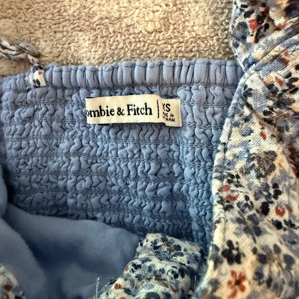 Abercrombie & Fitch Floral Blue Top